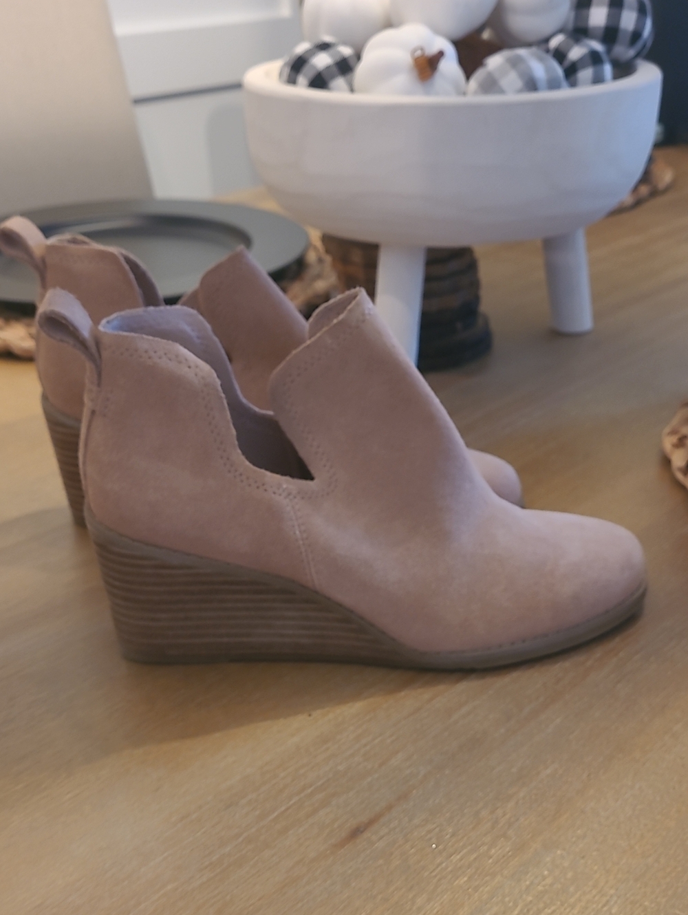 Toms Blush Pink Suede Wedge Booties